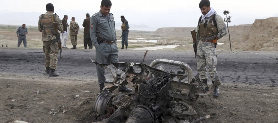 Las cuatro víctimas murieron cerca de la base aérea de Bagram, al norte de Kabul, y...