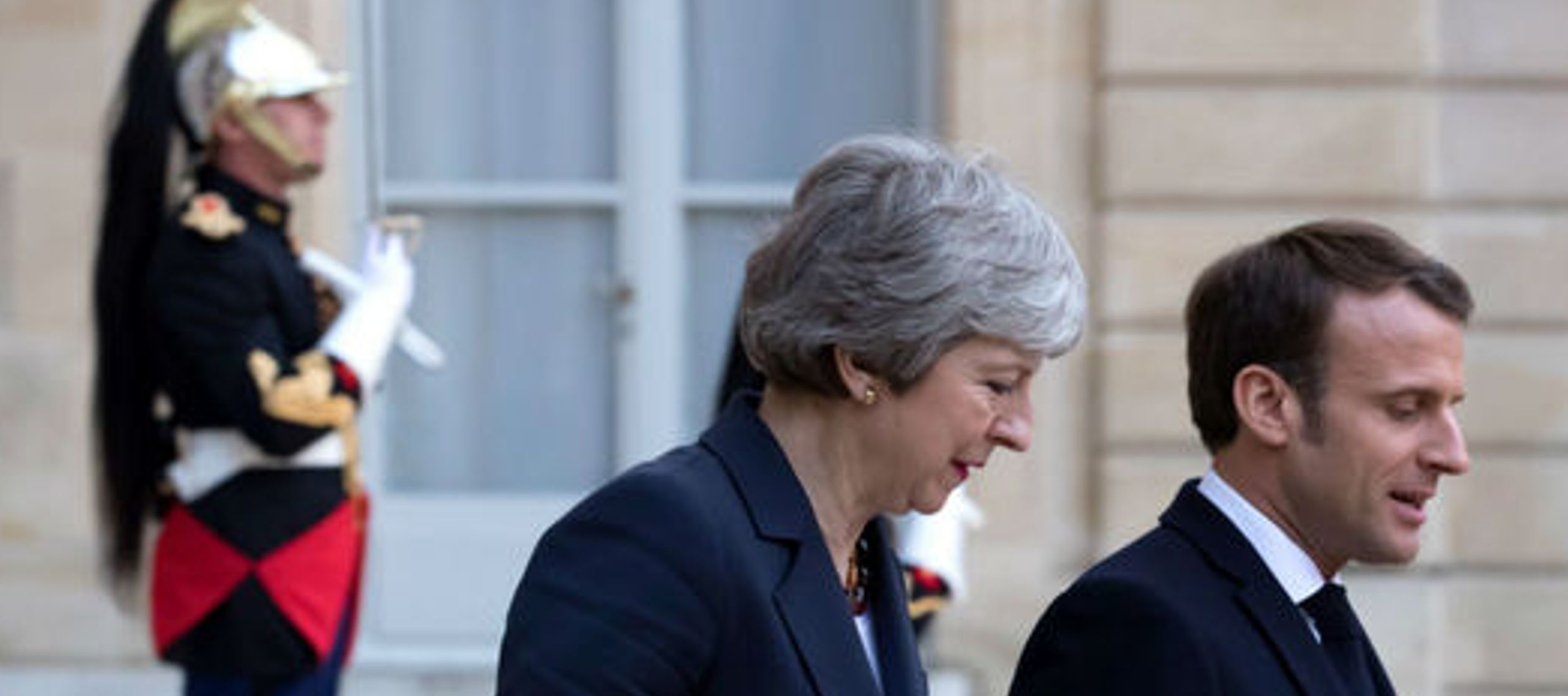 Este martes la primera ministra británica, Theresa May, ha visitado a la canciller alemana,...