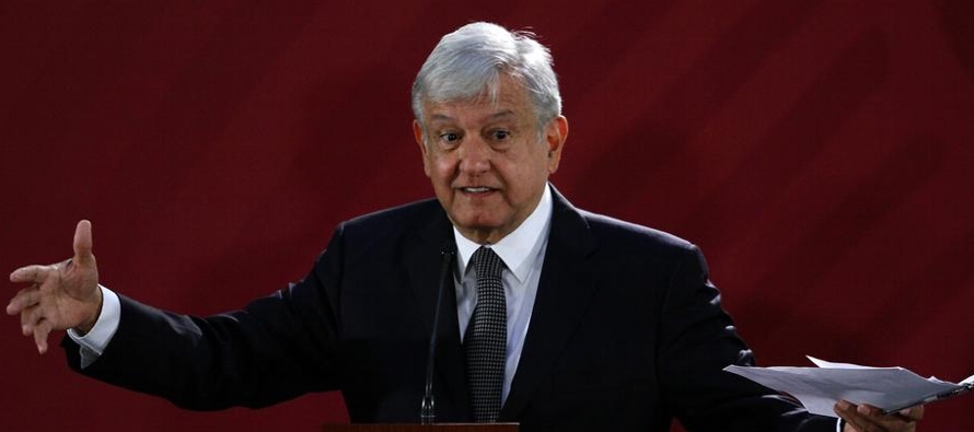 López Obrador envió a las fuerzas armadas a perseguir a los ladrones de combustibles...