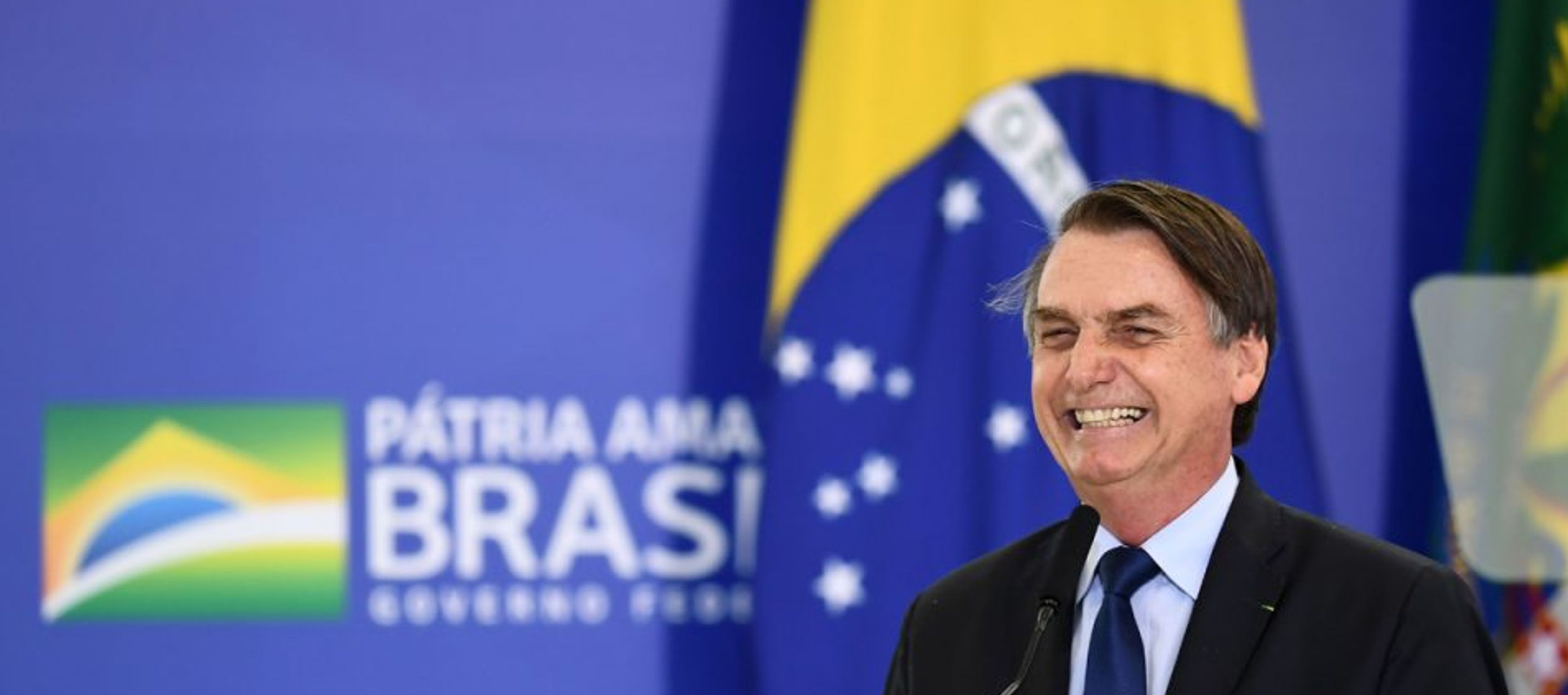 Empezando por esta última cuestión, Bolsonaro es el mandatario peor evaluado en sus...
