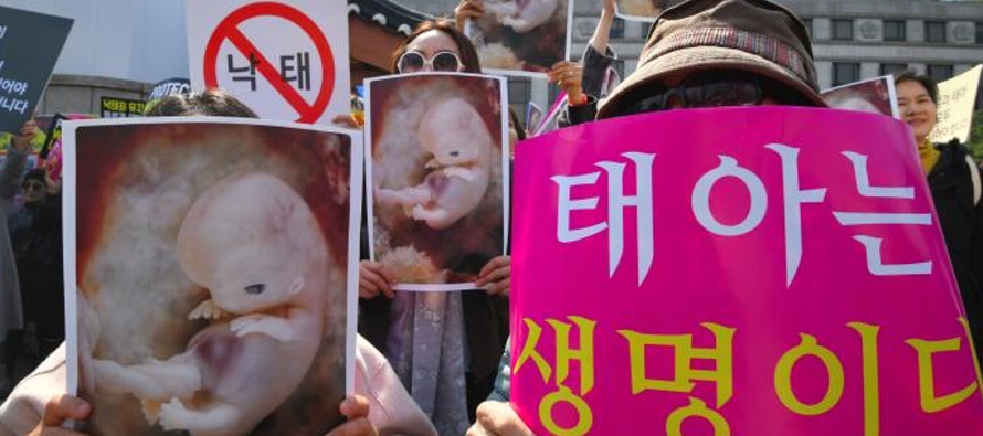 El aborto es ilegal en Corea del Sur desde 1953 salvo por unas pocas excepciones, como los casos de...