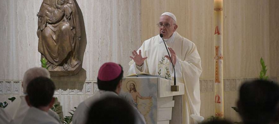 En su homilía de la Misa celebrada este martes 30 de abril en Casa Santa Marta, el Santo...