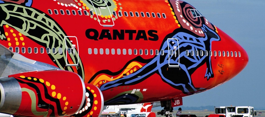 La australiana Qantas Airways está a la cabeza de esta carrera por dar medio giro al planeta...