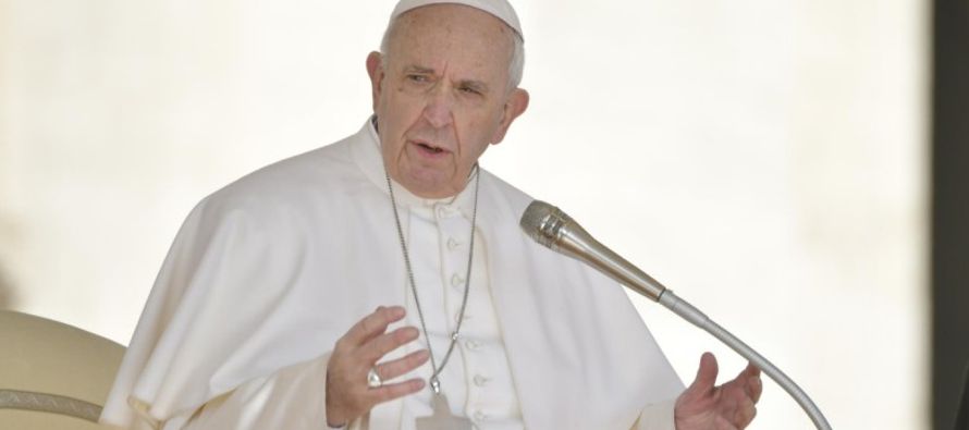 Ante ello, el Pontífice ha insistido en que la economía sirve al bien común...