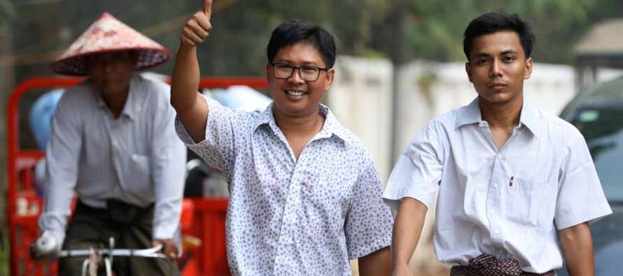 Wa Lone, de 33 años, y Kyaw Soe Oo, de 29, fueron condenados en septiembre y sentenciados a...