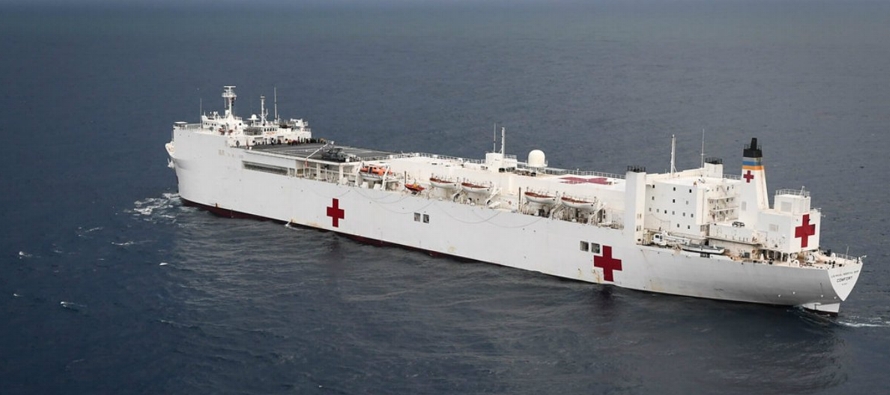 El año pasado, el buque hospital militar USNS Comfort atendió a refugiados...