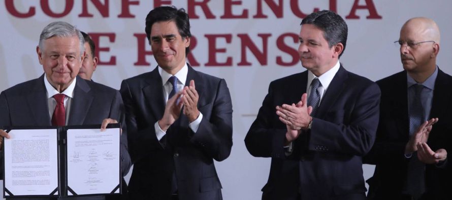 Para López Obrador, el rescate de Pemex se ha convertido en un objetivo medular de su...