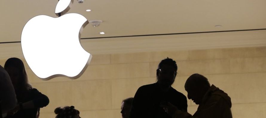 “En otras palabras, Apple como minorista se embolsa una comisión de 30% por cada venta...