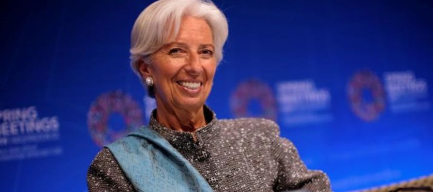 Además, la abogada y política francesa, quien dirige el FMI desde 2011,...