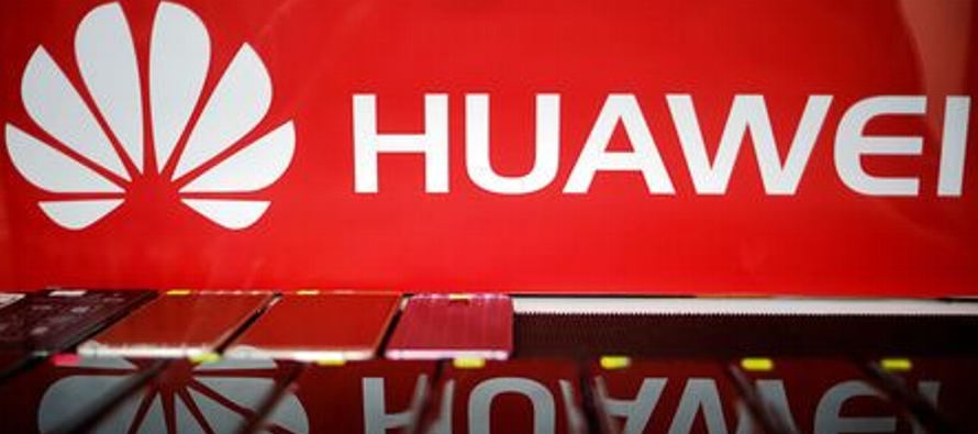Huawei ha negado repetidas veces estar controlada por el Gobierno, el ejército o los...