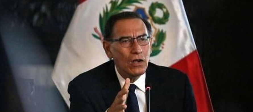 Vizcarra invocó hace una semana un mecanismo previsto en la Constitución peruana para...