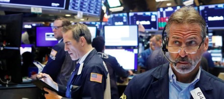 El S&P 500 perdió más de un 6% en mayo, debido a que los inversores temían...