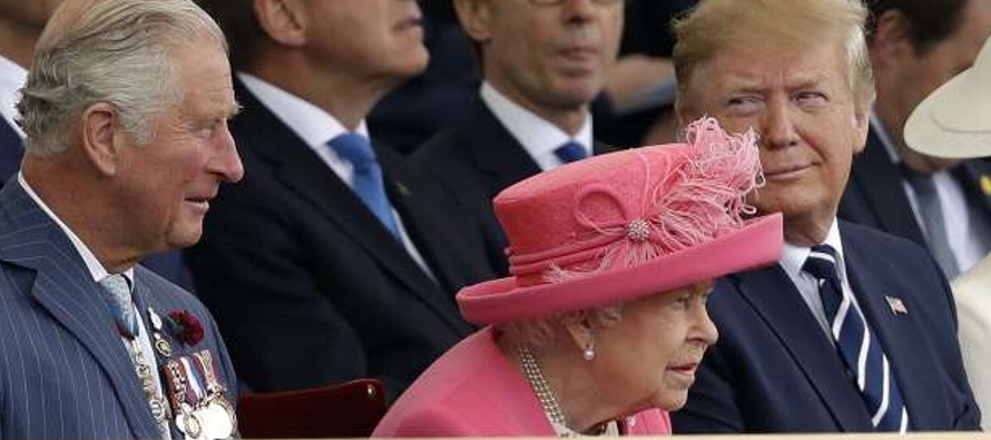 Asistieron la reina Isabel II, la primera ministra Theresa May y varios cientos de veteranos de la...
