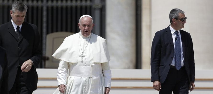 El Vaticano anunció el mes pasado que Francisco había invitado a la cúpula de...