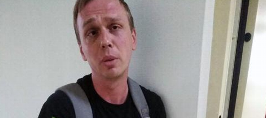 La policía detuvo el jueves a Ivan Golunov, del sitio web independiente Meduza, en el centro...