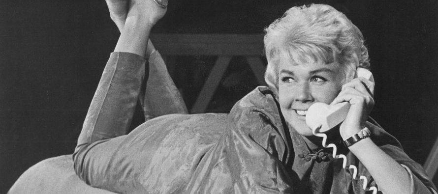 Para el público en general Doris Day era feliz. Pero la vida real de la estrella, y en...