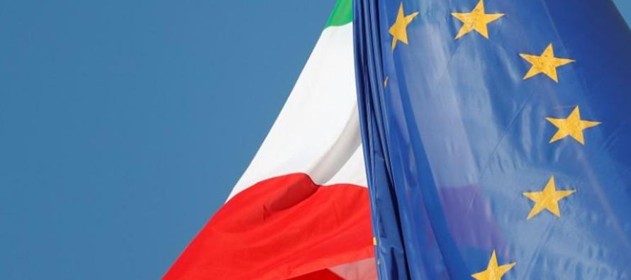 El presidente saliente de la Comisión, Jean-Claude Juncker, dijo que Italia estaba...