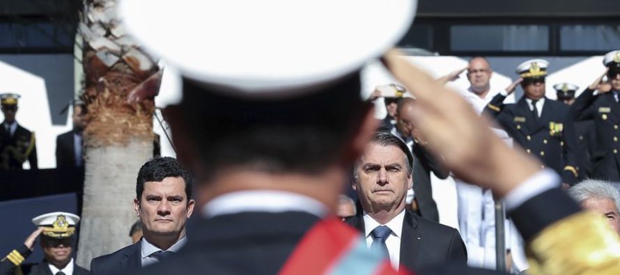 Bolsonaro dijo en el marco de un evento en la capital, Brasilia, que el aporte de Moro al echar luz...