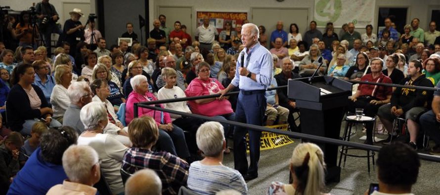 El mensaje es claro: Biden quiere que todo el mundo sepa que sigue siendo amigo del ex presidente...