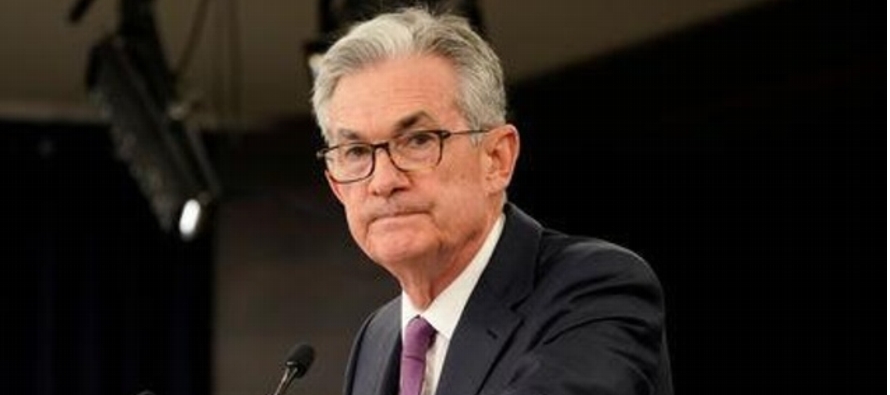 Trump ha estado presionando durante meses a la Fed para que recorte las tasas de interés,...