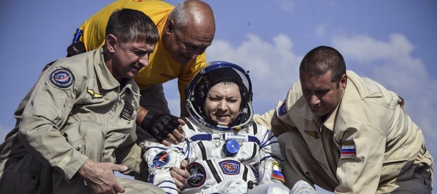 Dos de los astronautas completaban su primer viaje al espacio: la estadounidense Anne McClain y el...