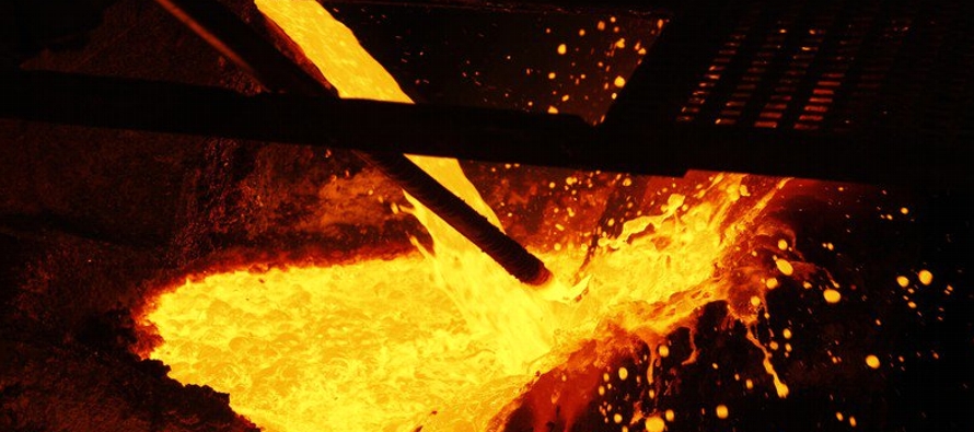 El cobre de referencia en la Bolsa de Metales de Londres cerró con un declive del 0,9%, a...