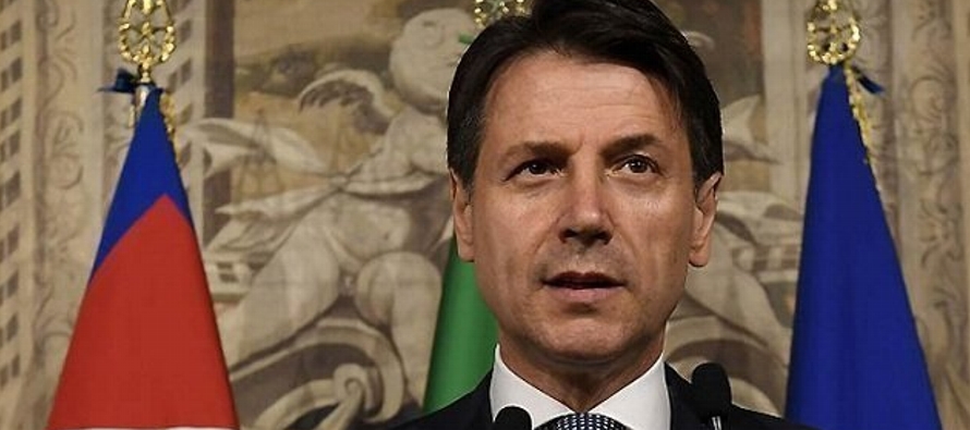 La Comisión Europea ha amenazado con iniciar procedimientos disciplinarios contra Italia...