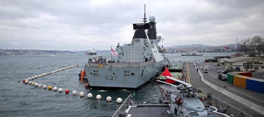 "La HMS Duncan es enviada para garantizar que el Reino Unido pueda continuar, junto a sus...