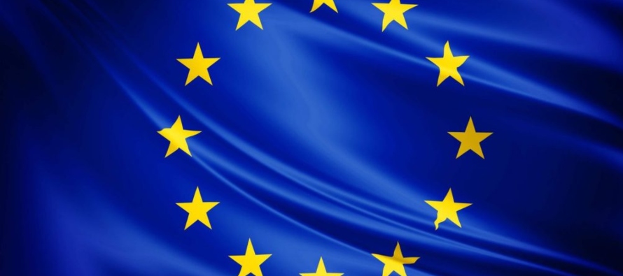 La UE ha venido aplicando medidas desde 2017, incluido un embargo de armas y de equipos usados para...