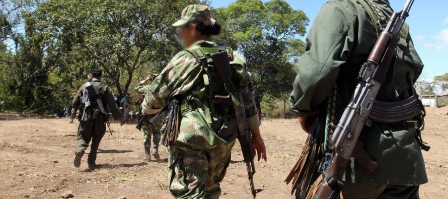 Los disidentes de las FARC entregaron a las autoridades varias granadas de fragmentación,...