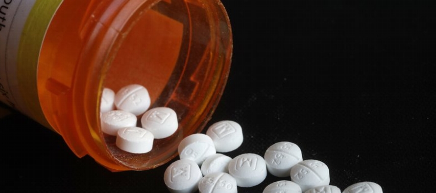Los registros mantenidos por la DEA muestran que 76,000 millones de pastillas de oxicodona e...