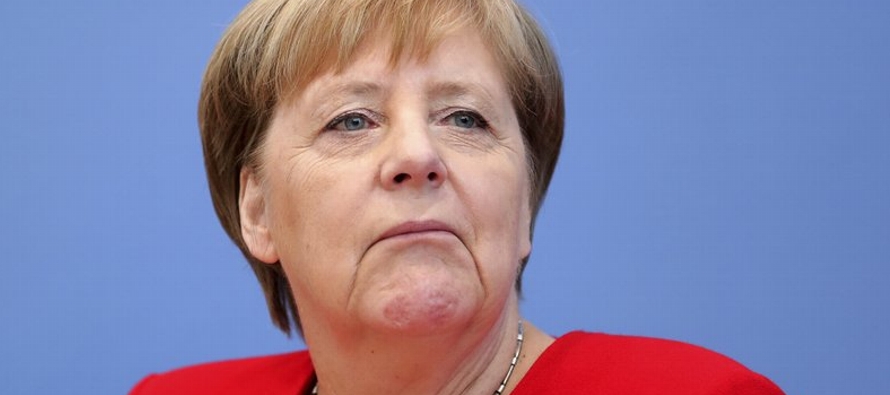 Merkel dijo que comprende las preguntas relacionadas con su salud tras los tres incidentes...