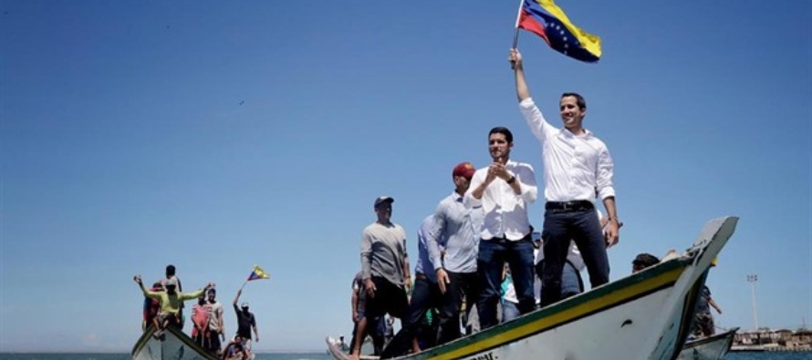 Entretanto, más de cuatro millones de venezolanos han abandonado el país en los...