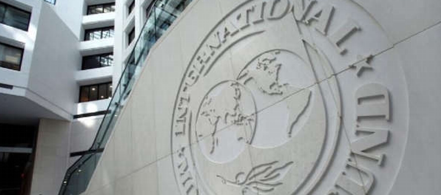 En su informe Perspectivas de la Economía Mundial, el FMI dijo que ahora prevé que la...