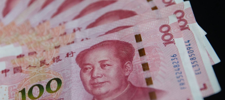 El temor a que la batalla arancelaria detone una guerra de divisas entre EE UU y China...