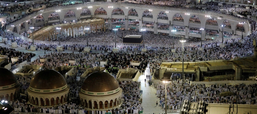 Las autoridades sauditas pidieron a los musulmanes que se concentren en los rituales de...