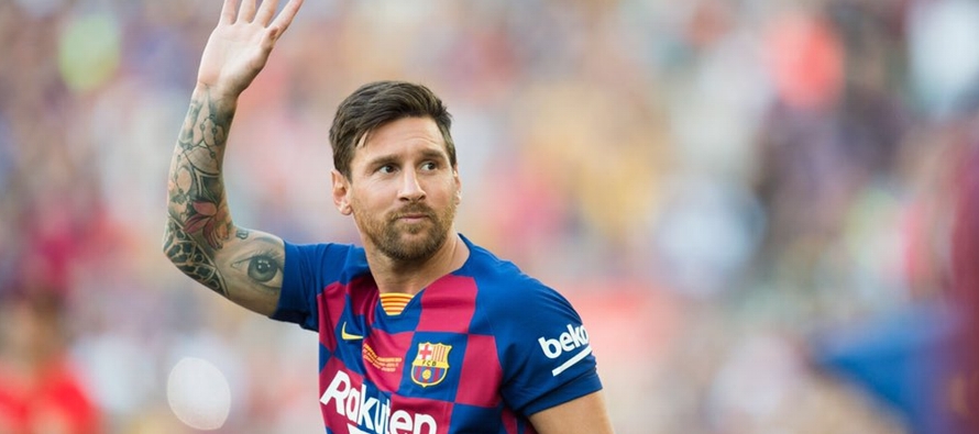 Messi sufrió una lesión muscular en un entrenamiento antes del viaje del Barca a...