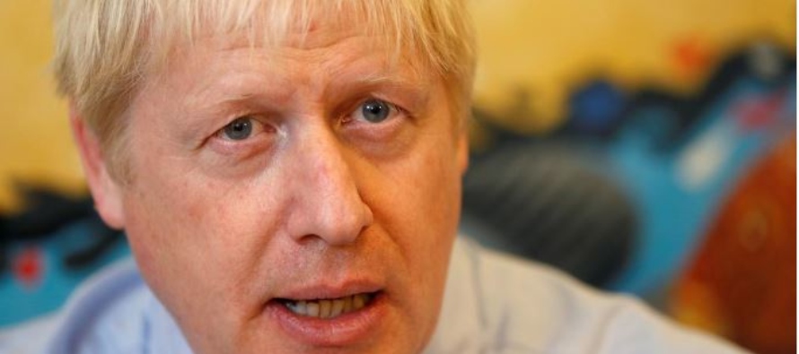 Johnson, quien ha prometido sacar a Reino Unido de la UE el 31 de octubre con o sin un acuerdo,...