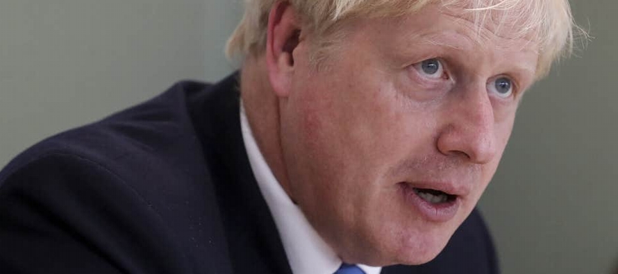 El primer ministro británico Boris Johnson exigió el lunes a la UE que reabra las...