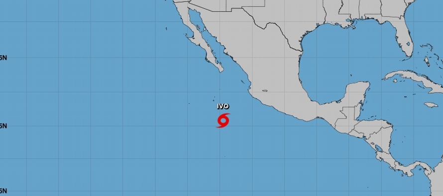 El Centro Nacional de Huracanes de Estados Unidos espera que Ivo adquiera fuerza de huracán...