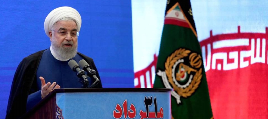 El presidente iraní, Hasan Rohani, ha sido el primero en mover ficha este martes al advertir...