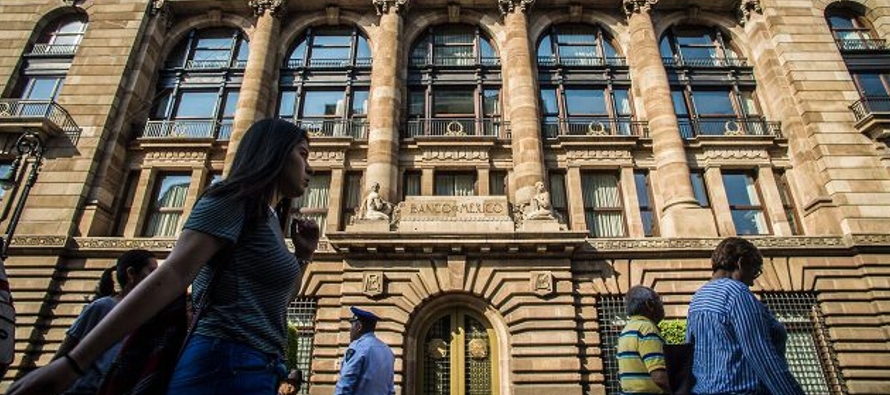 Banco de México (Banxico) redujo el miércoles sus proyecciones de crecimiento...