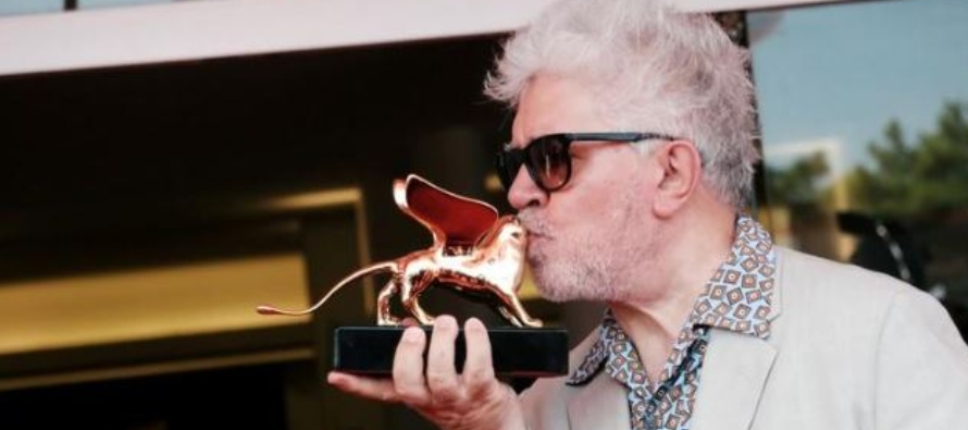 Almodóvar fue nominado para el León de Oro, el máximo premio del festival, en...