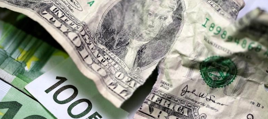“El euro está cayendo contra el dólar ‘como loco’ dándoles...