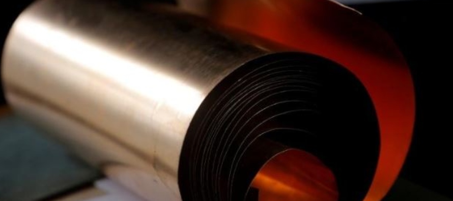 Entre otros metales, el níquel bajó un 0,8% a 17,900 dólares la tonelada, el...