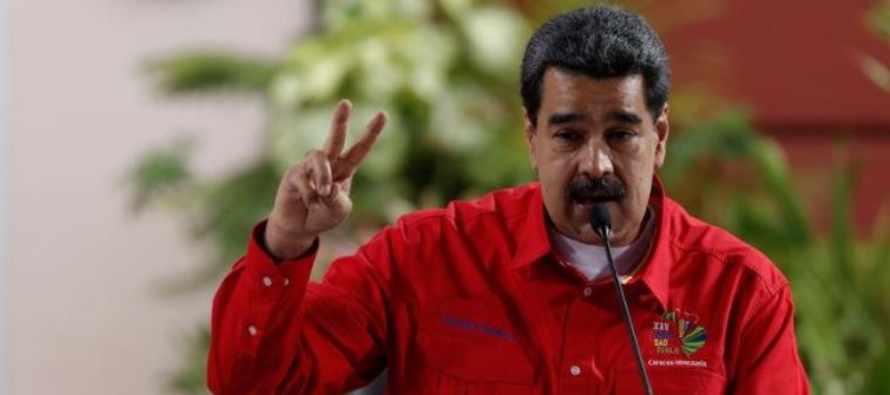 En una alocución por la televisión estatal, Maduro dijo que la vicepresidenta...