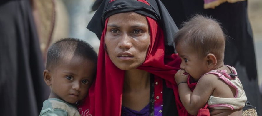 Miles de personas murieron y más de 740,000 rohinyas huyeron a Bangladesh para salvar su...