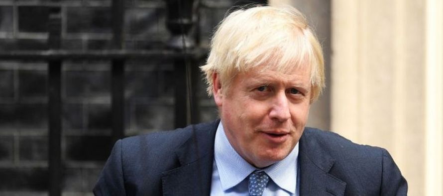 Johnson está batallando para llegar a un acuerdo de divorcio con la UE, mientras que un...