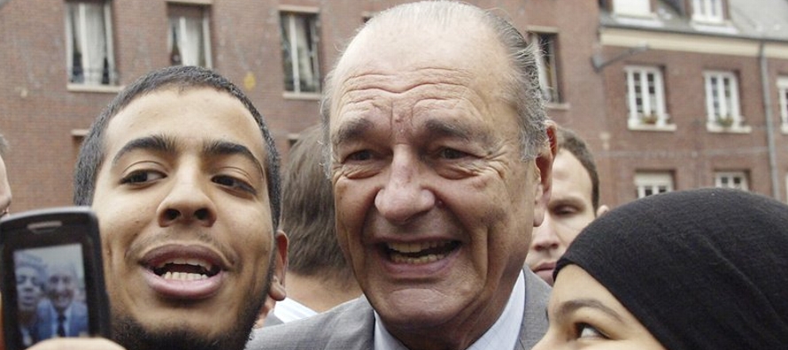 Chirac murió el jueves “en paz, entre sus seres queridos”, dijo a The Associated...