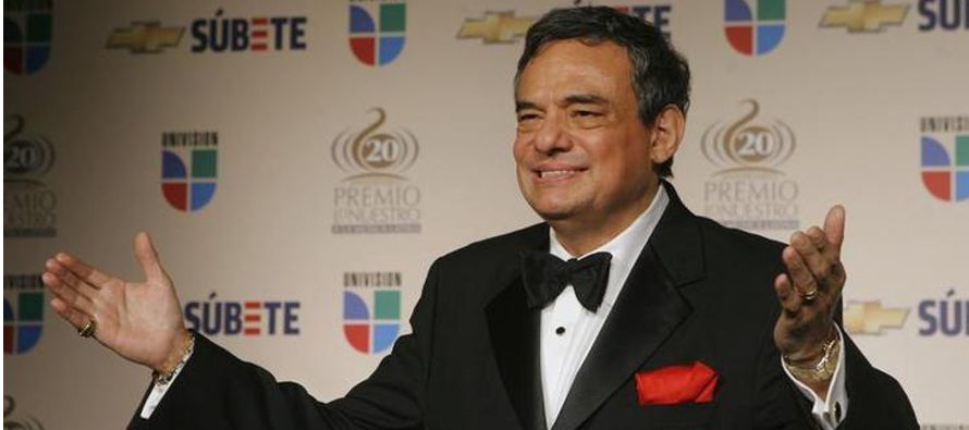 El mexicano José José, uno de los más exitosos cantantes latinoamericanos,...